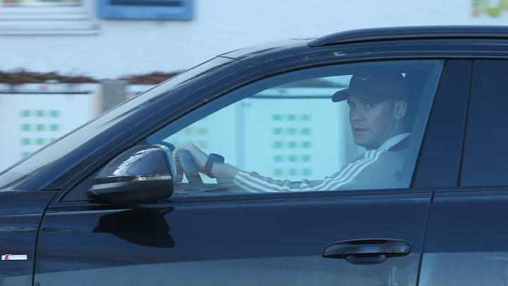  基地外的那辆车；诺伊尔选择离开，拜仁守护核心的安静决定。 体育新闻 基地外的那辆车；诺伊尔选择离开，拜仁守护核心的安静决定。 体育新闻 基地外的那辆车；诺伊尔选择离开，拜仁守护核心的安静决定。 体育新闻