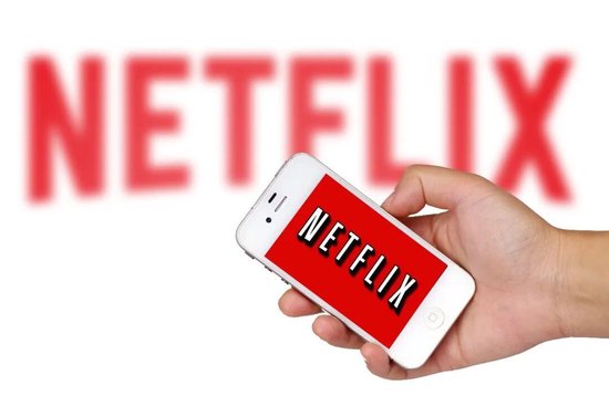  奈飞退出华纳竞购，派拉蒙天舞胜出；好莱坞格局悄然生变。 娱乐新闻