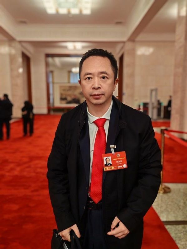  AI浪潮加速演进，周鸿祎委员提醒转变使用习惯；拒绝拥抱变化者，恐难适应未来节奏。 IT技术 AI浪潮加速演进，周鸿祎委员提醒转变使用习惯；拒绝拥抱变化者，恐难适应未来节奏。 IT技术