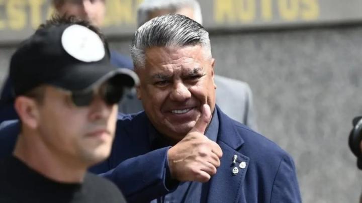  阿根廷友谊赛门票引发球迷强烈不满；《每日体育报》披露高价细节；塔皮亚领导下的足协再陷争议漩涡。 体育新闻 阿根廷友谊赛门票引发球迷强烈不满；《每日体育报》披露高价细节；塔皮亚领导下的足协再陷争议漩涡。 体育新闻