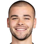  年轻门将舍瓦利耶在巴黎遭遇位置挑战；转会市场预热显示价值出现调整。 体育新闻