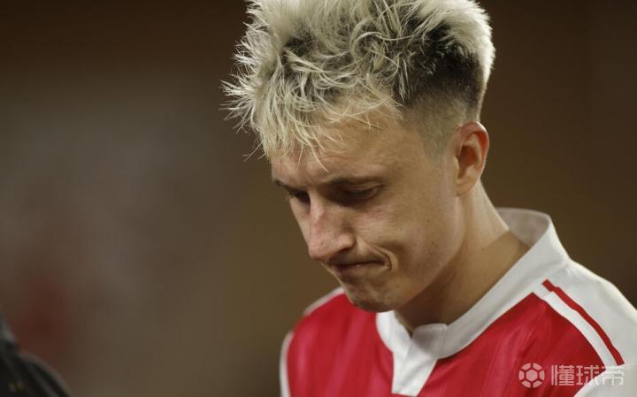  职业球员的赛场洞察：针对法甲执法公正性的深度剖析与应对策略 体育新闻