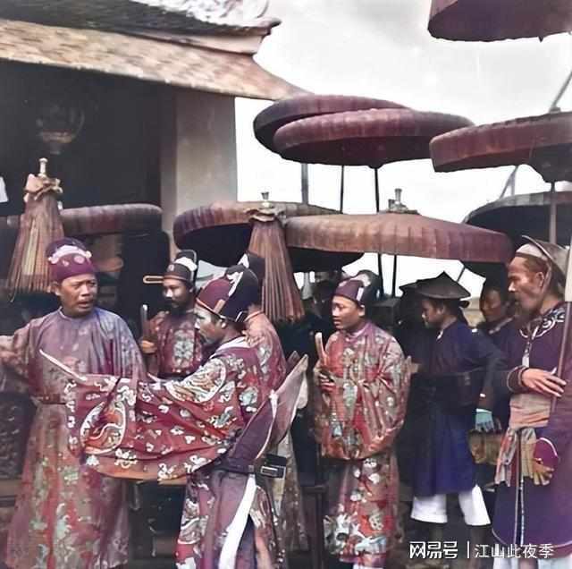  一扇门的故事：越南朋友眼中失落千年的"北方屏障" 文化旅游