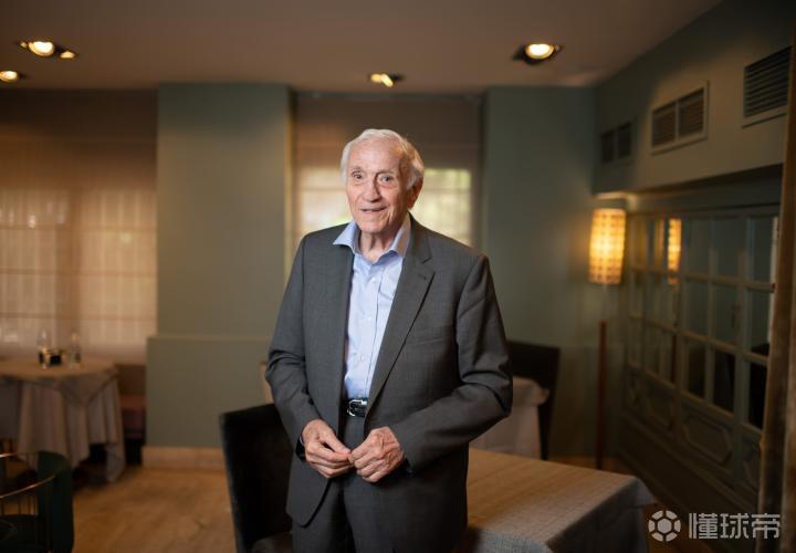  从防守核心到战术大师：何塞-圣玛利亚的皇马岁月与技术遗产 体育新闻