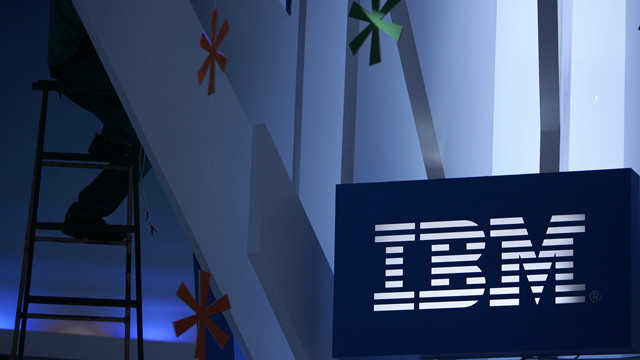  技术管理革命：郭士纳如何用「客户导向」重塑IBM基因 企业服务