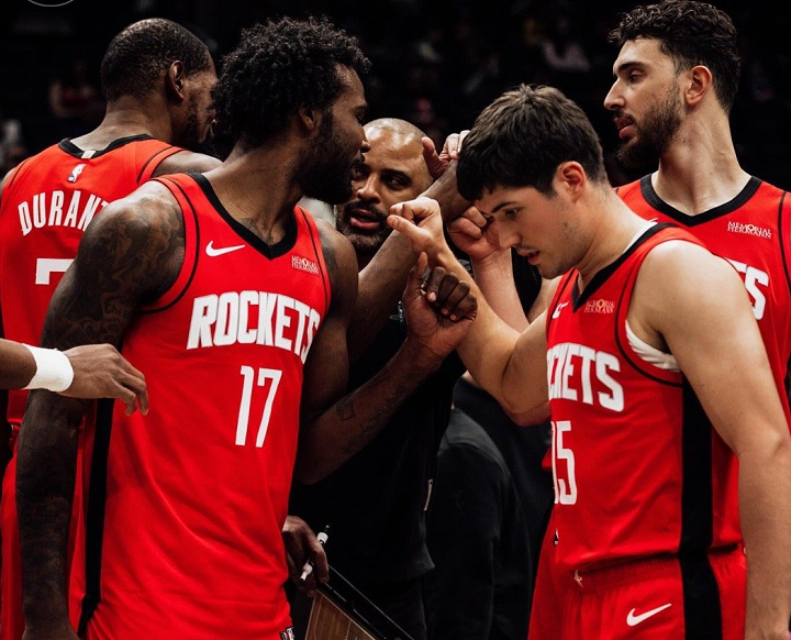  数据拆解：火箭六连胜背后的攻守密码与伪强本质 体育新闻