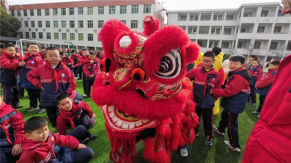  从“跑操”到“玩转”：大课间改革的科创赋能路径深度剖析 教育招生
